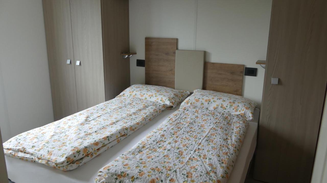Agricampeggio Relax Maxicaravan Кастелето ди Бренцоне Екстериор снимка